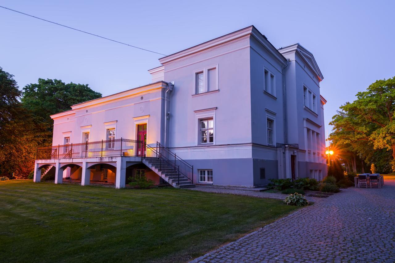 Saka Manor Hotel Ngoại thất bức ảnh